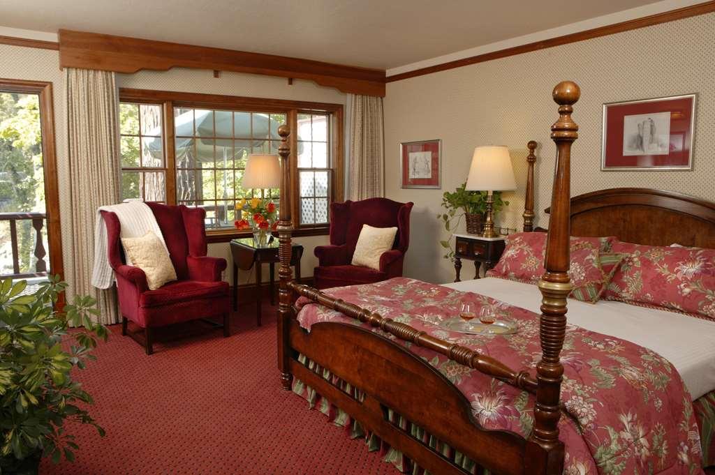 Benbow Historic Inn Ґарбервілл Номер фото