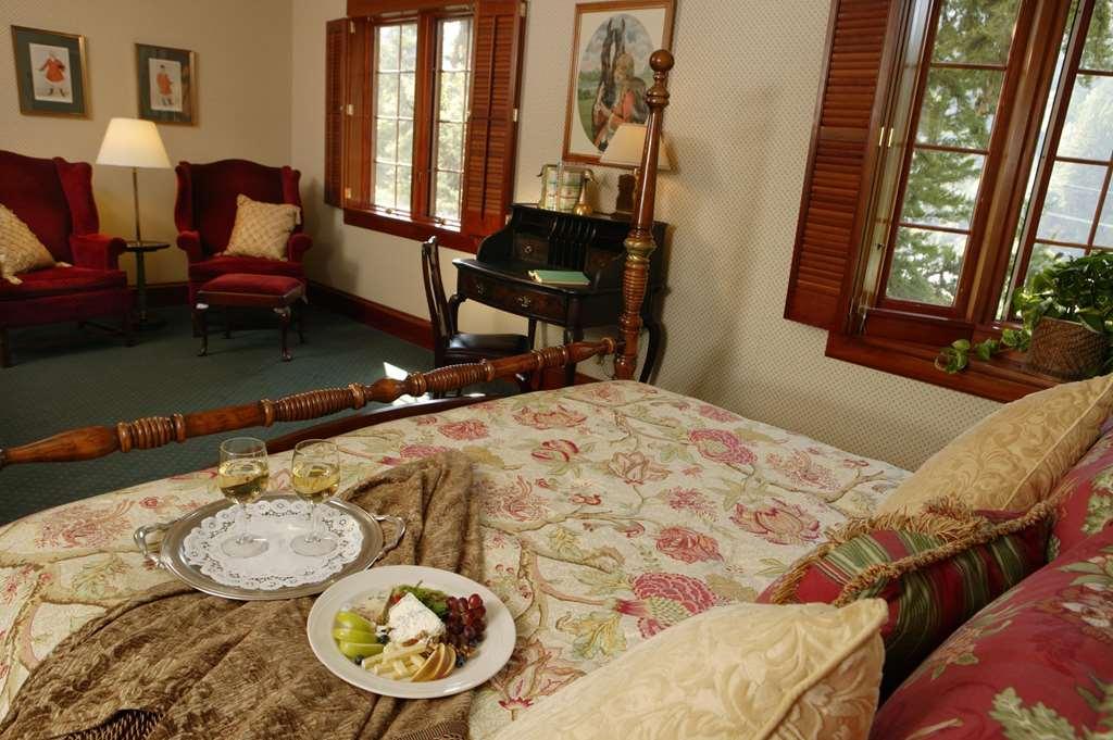Benbow Historic Inn Ґарбервілл Номер фото